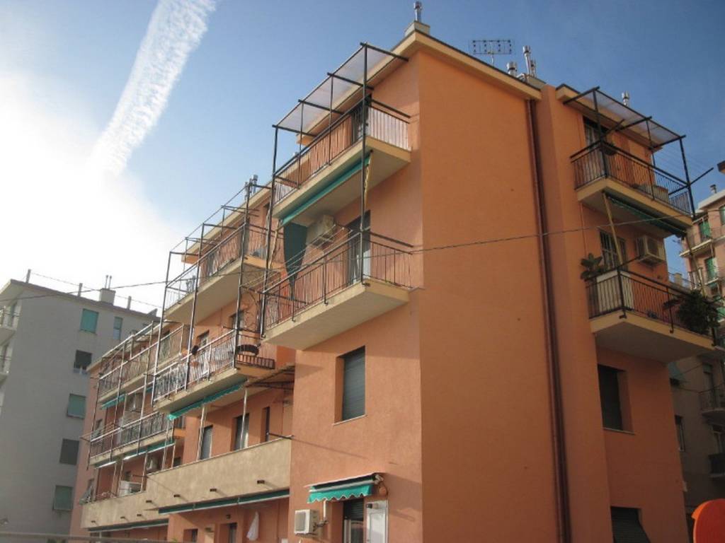 appartamento in vendita a Genova in zona Palmaro / Pra'