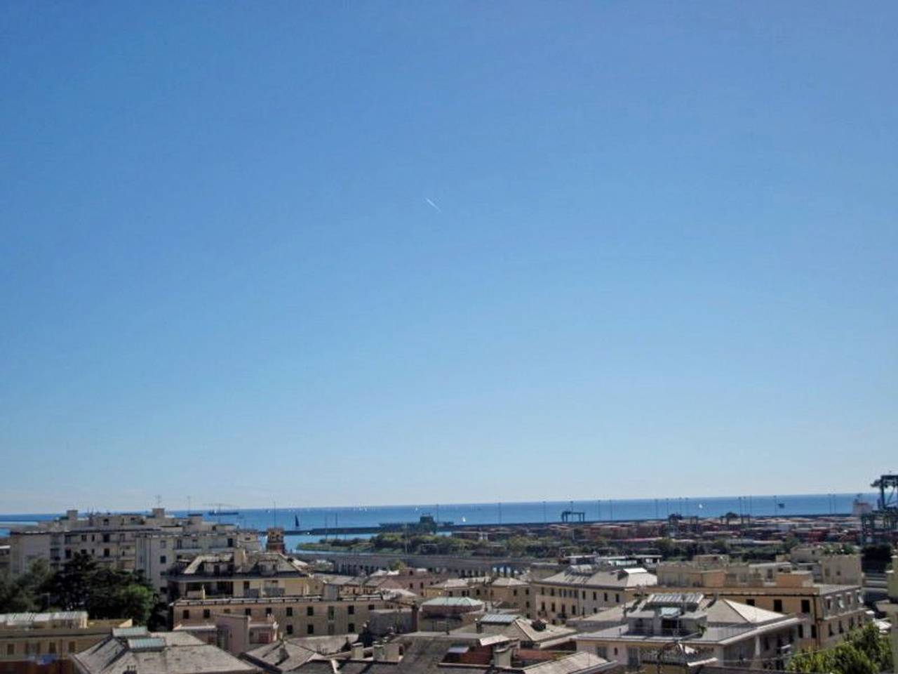 appartamento in vendita a Genova in zona Palmaro / Pra'