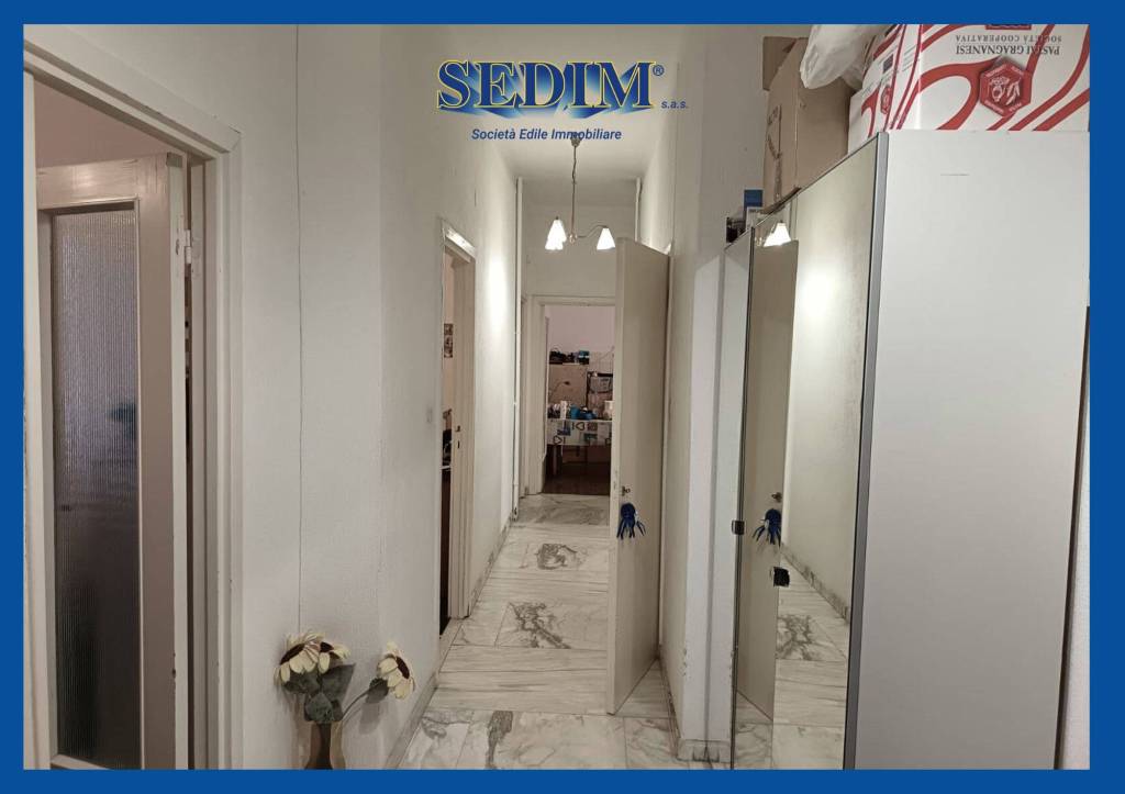 appartamento in vendita a Genova in zona Foce