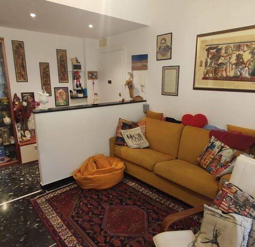 appartamento in vendita a Genova in zona Sestri Ponente
