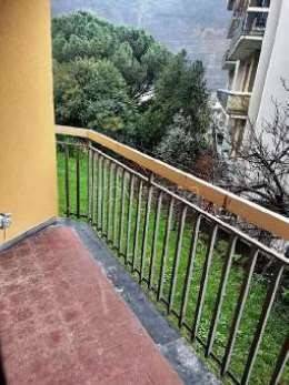 appartamento in vendita a Genova in zona Molassana