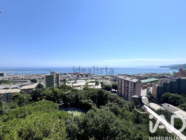 appartamento in vendita a Genova in zona Palmaro / Pra'
