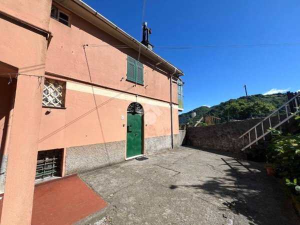 appartamento in vendita a Genova in zona Rivarolo