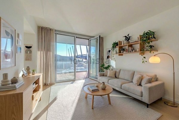 appartamento in vendita a Genova in zona Carignano