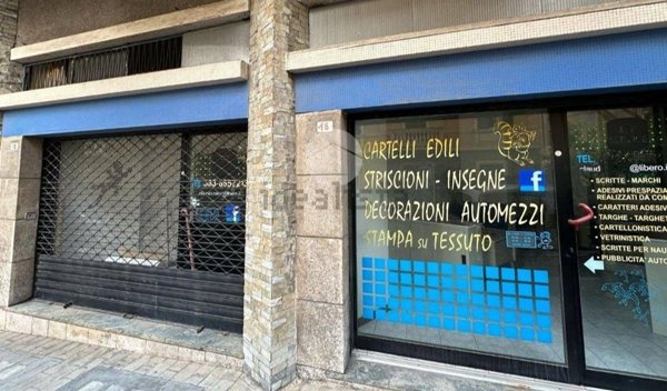 casa indipendente in vendita a Genova in zona Sestri Ponente