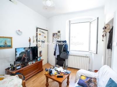 appartamento in vendita a Genova in zona Sestri Ponente