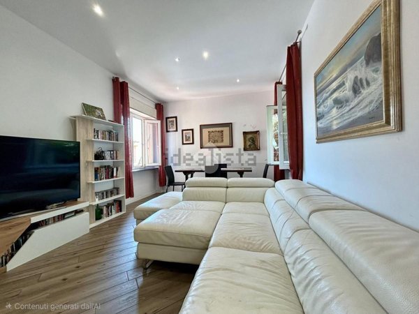 pentavano in vendita a Genova