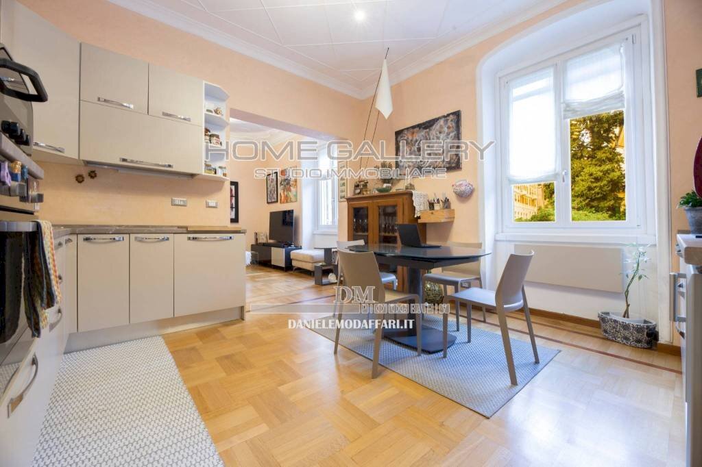 appartamento in vendita a Genova in zona Sturla