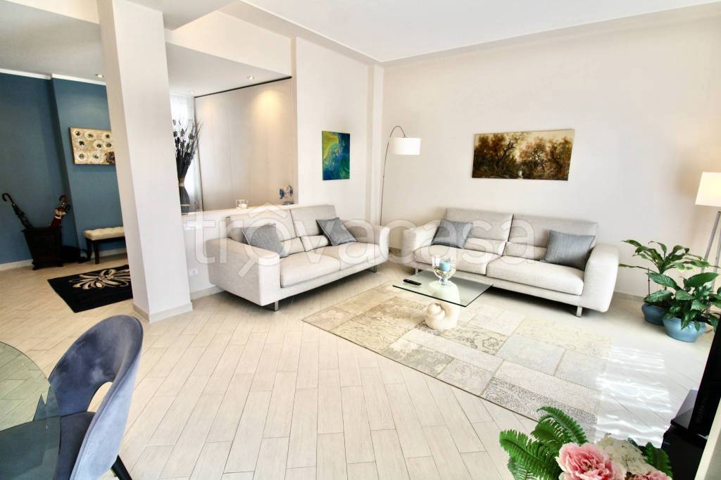 appartamento in vendita a Genova in zona Castelletto