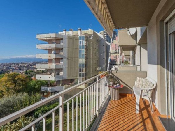 appartamento in vendita a Genova in zona Quarto dei Mille