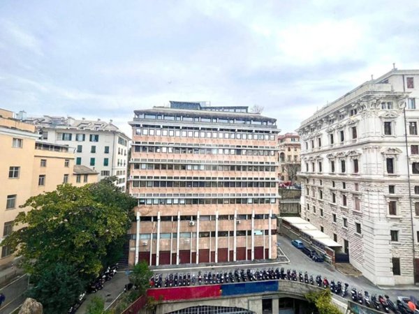appartamento in vendita a Genova in zona Portoria / Piccapietra