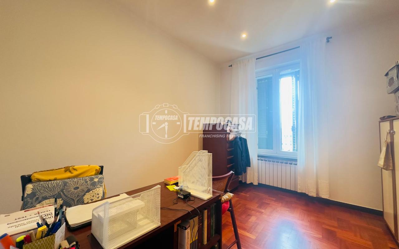 appartamento in vendita a Genova in zona Lagaccio / Granarolo