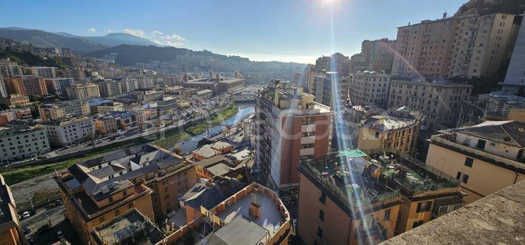 appartamento in vendita a Genova in zona Staglieno