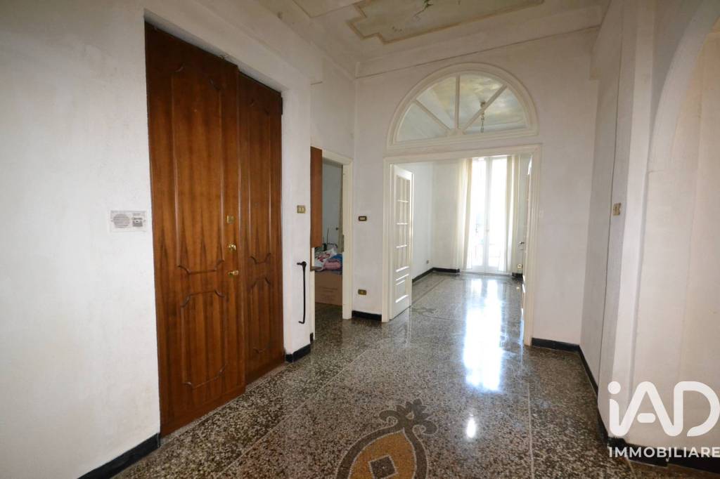appartamento in vendita a Genova in zona Foce