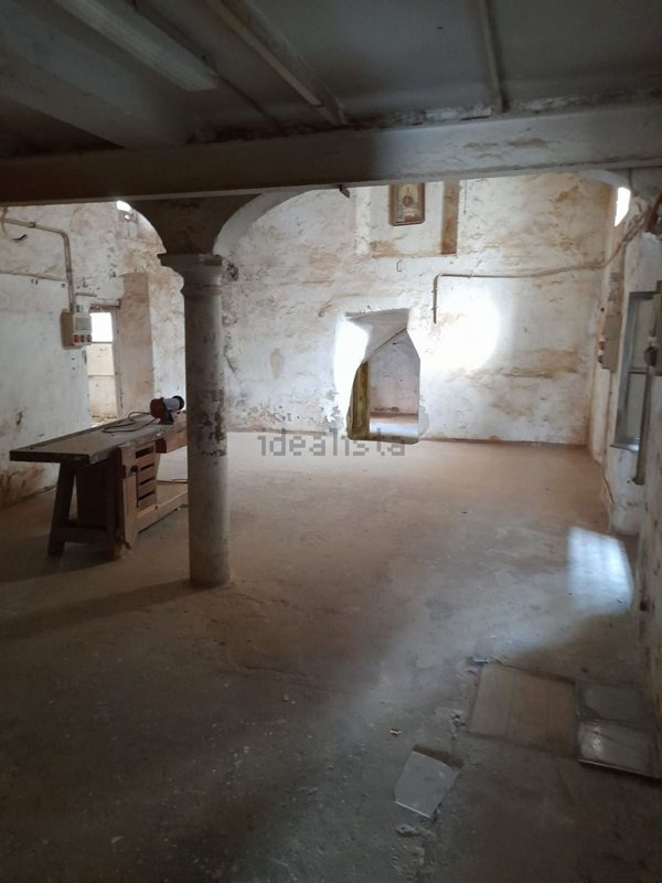 ufficio in vendita a Genova in zona Sampierdarena