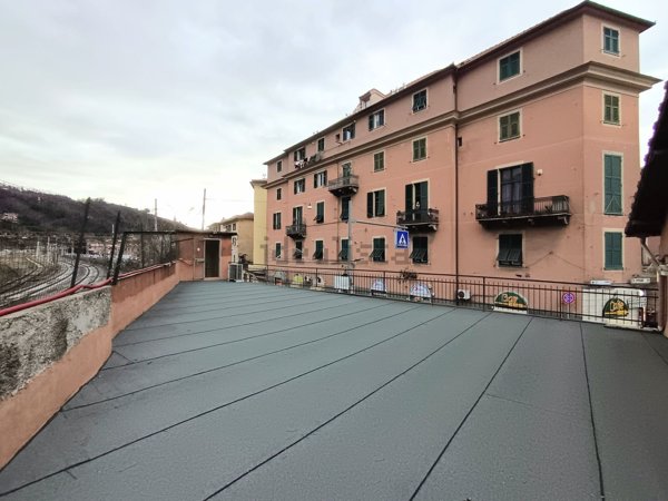 appartamento in vendita a Genova in zona Pontedecimo