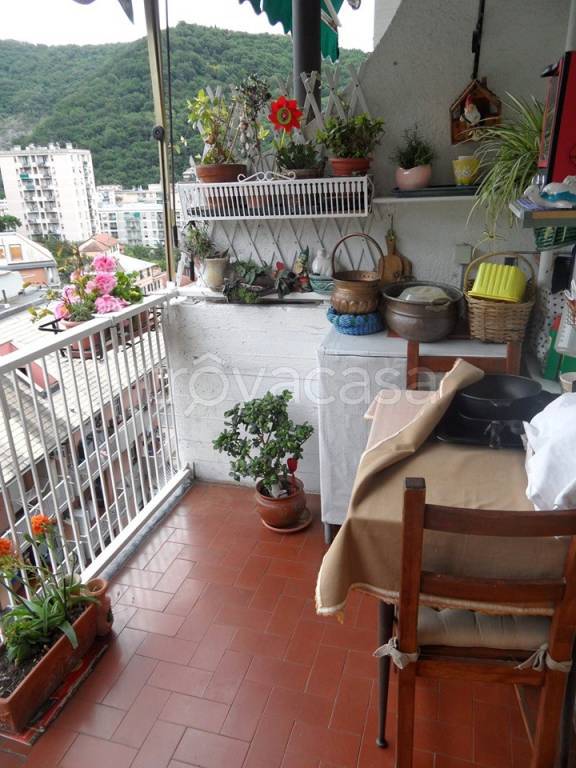 appartamento in vendita a Genova in zona Molassana