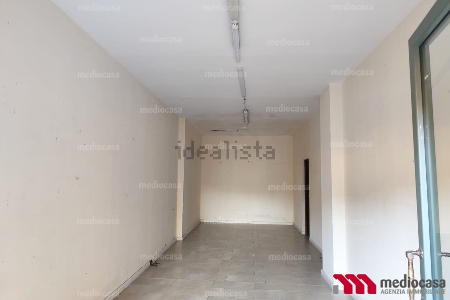 locale commerciale in vendita a Genova in zona Oregina