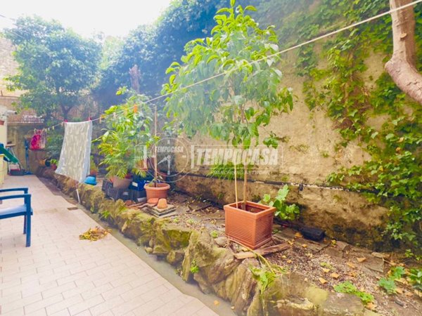 appartamento in vendita a Genova in zona Lagaccio / Granarolo