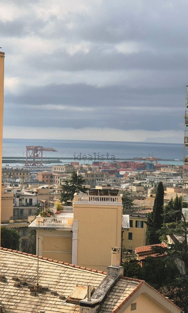 appartamento in vendita a Genova in zona Sampierdarena