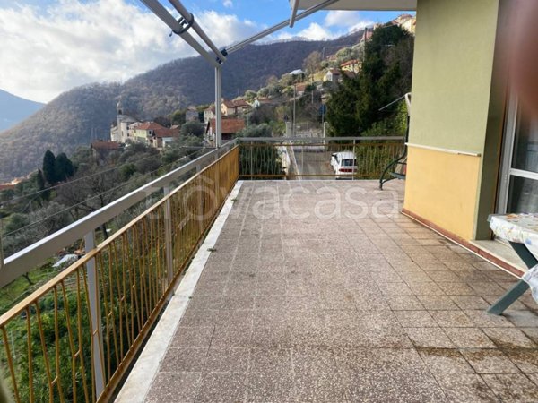 appartamento in vendita a Genova in zona Struppa