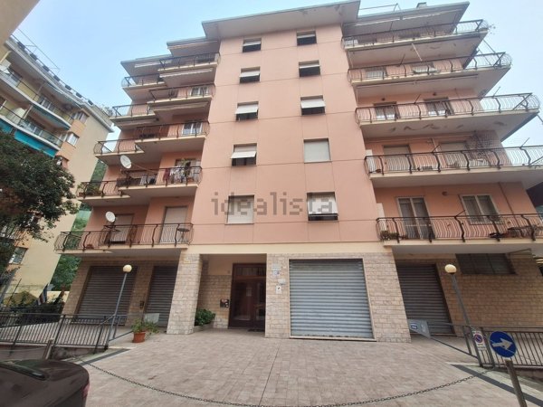 appartamento in vendita a Genova in zona Bolzaneto
