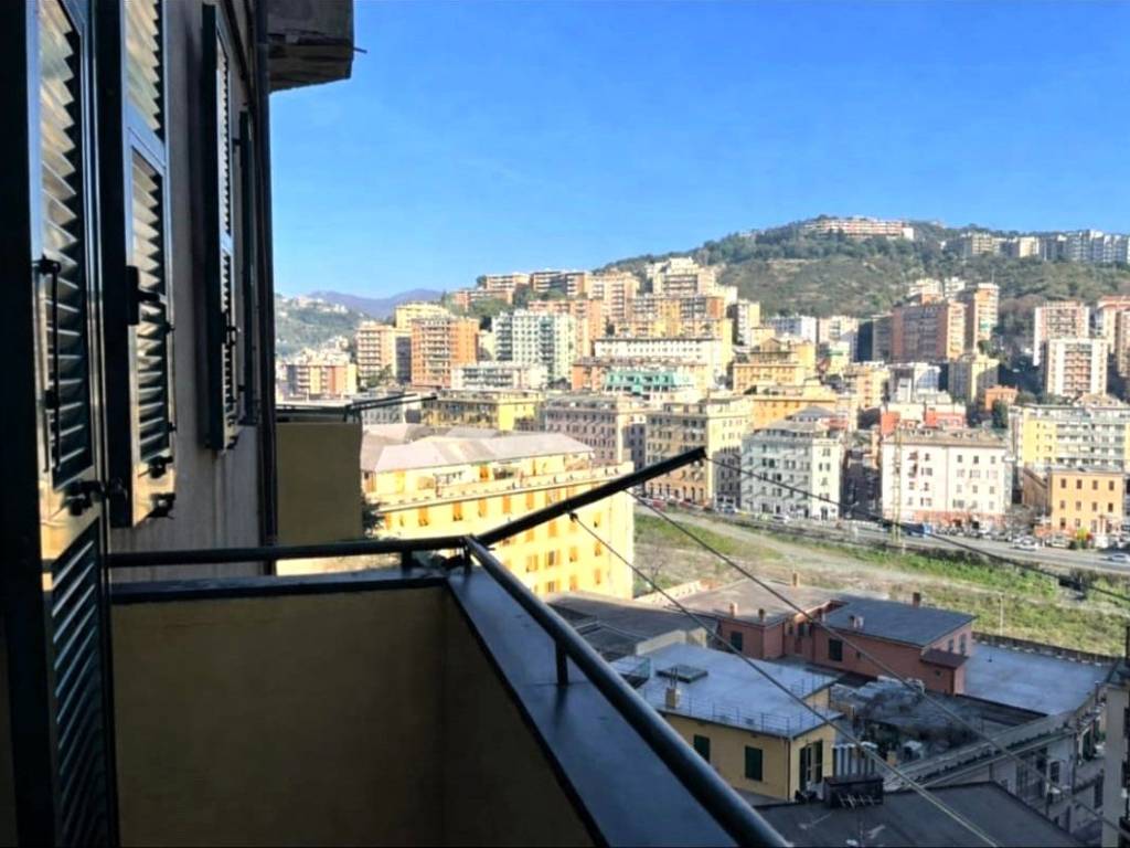 appartamento in vendita a Genova in zona Quezzi