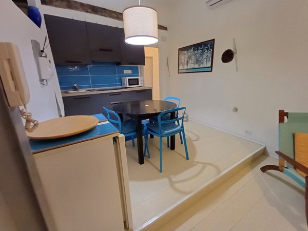 appartamento in vendita a Genova in zona Sottoripa / Maddalena / Molo