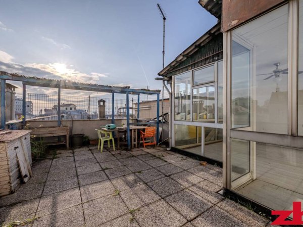 appartamento in vendita a Genova in zona Sottoripa / Maddalena / Molo