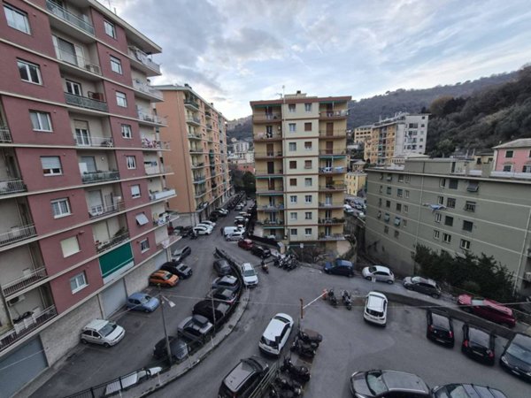 appartamento in vendita a Genova in zona Quezzi