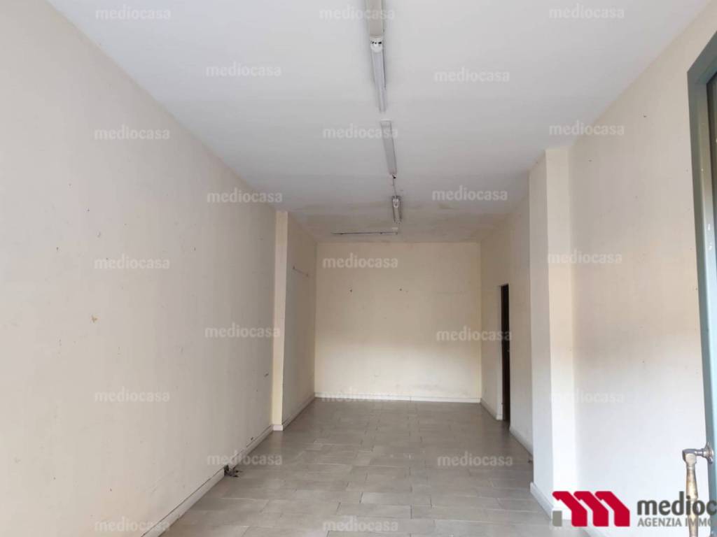 negozio in vendita a Genova in zona Lagaccio / Granarolo