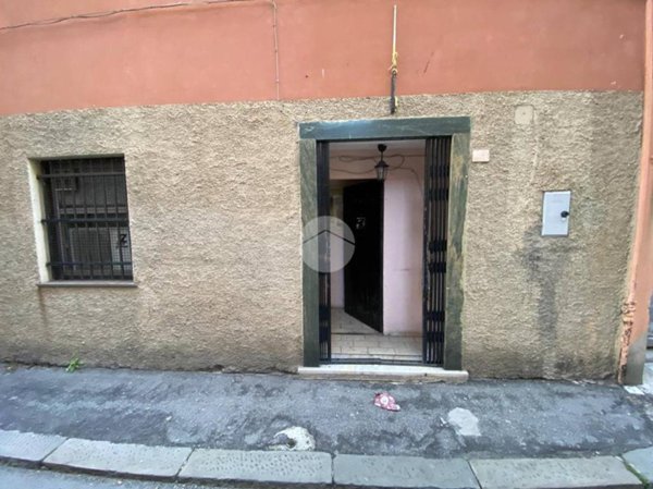 negozio in vendita a Genova in zona Sestri Ponente