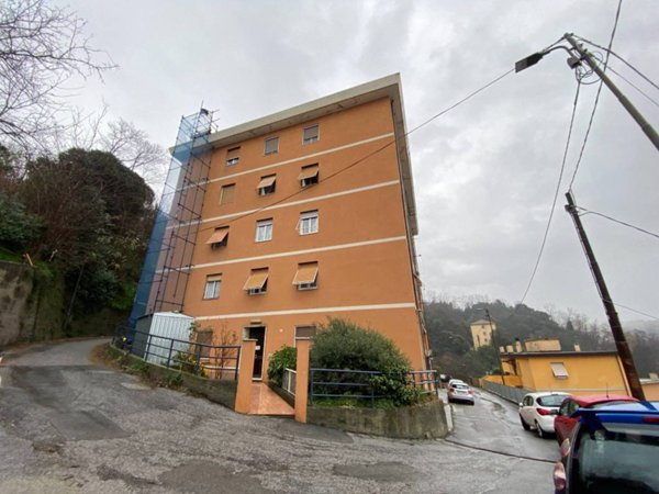 appartamento in vendita a Genova in zona Bolzaneto
