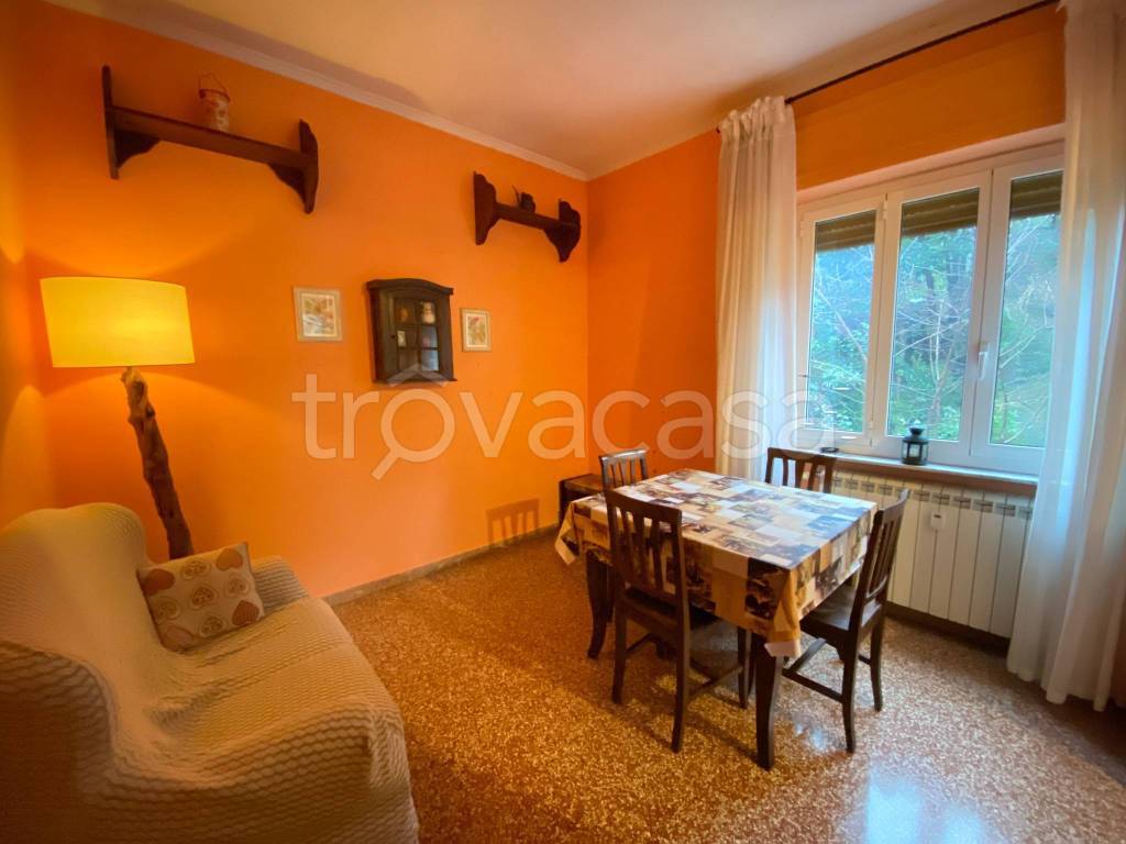 appartamento in vendita a Genova in zona Bolzaneto