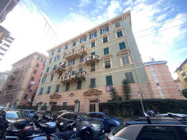 appartamento in vendita a Genova in zona Bolzaneto