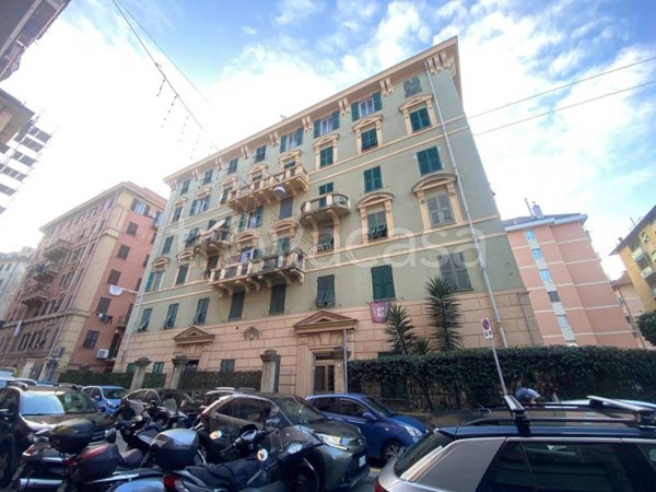 appartamento in vendita a Genova in zona Bolzaneto