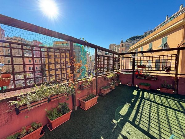 appartamento in vendita a Genova in zona Quezzi
