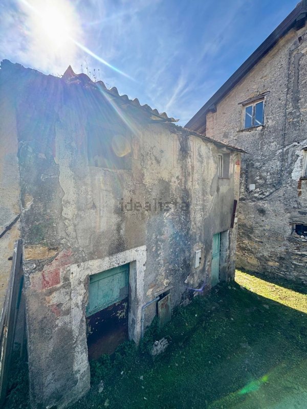 casale in vendita a Genova in zona Struppa
