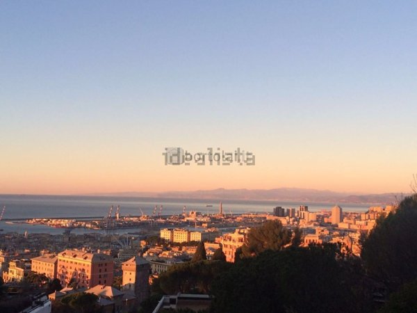 appartamento in vendita a Genova in zona Castelletto