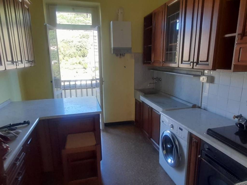 appartamento in vendita a Genova in zona Quezzi