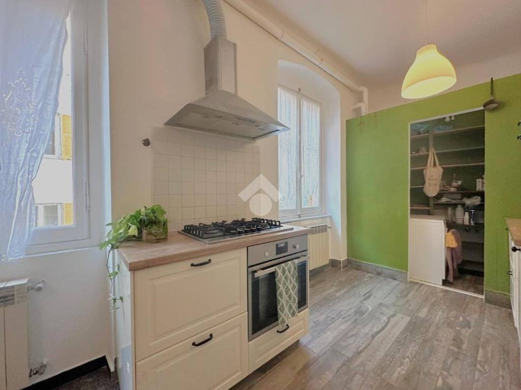 appartamento in vendita a Genova in zona Lagaccio / Granarolo