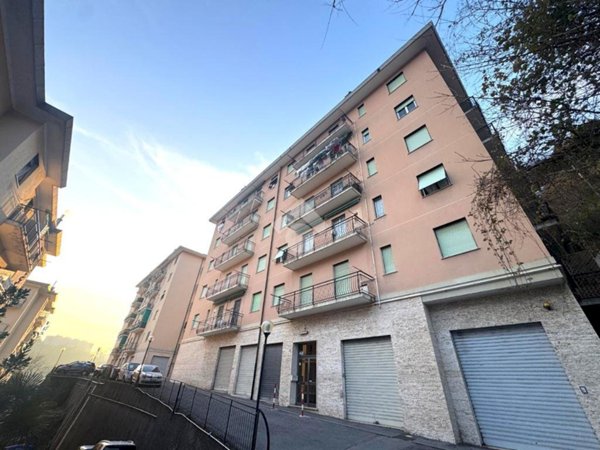 appartamento in vendita a Genova in zona Bolzaneto