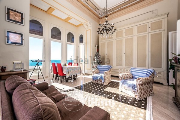 appartamento in vendita a Genova in zona Sturla