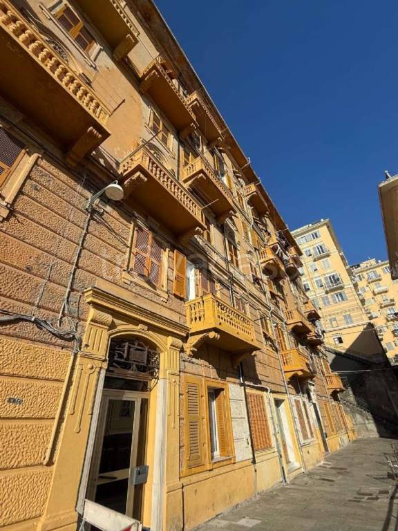 appartamento in vendita a Genova in zona Lagaccio / Granarolo