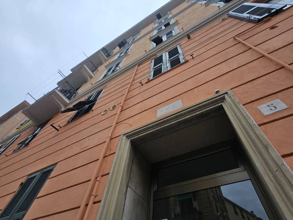 appartamento in vendita a Genova in zona Marassi