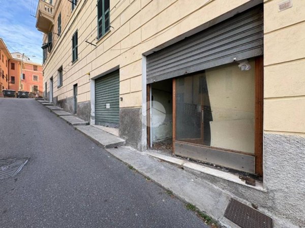 negozio in vendita a Genova in zona Cornigliano