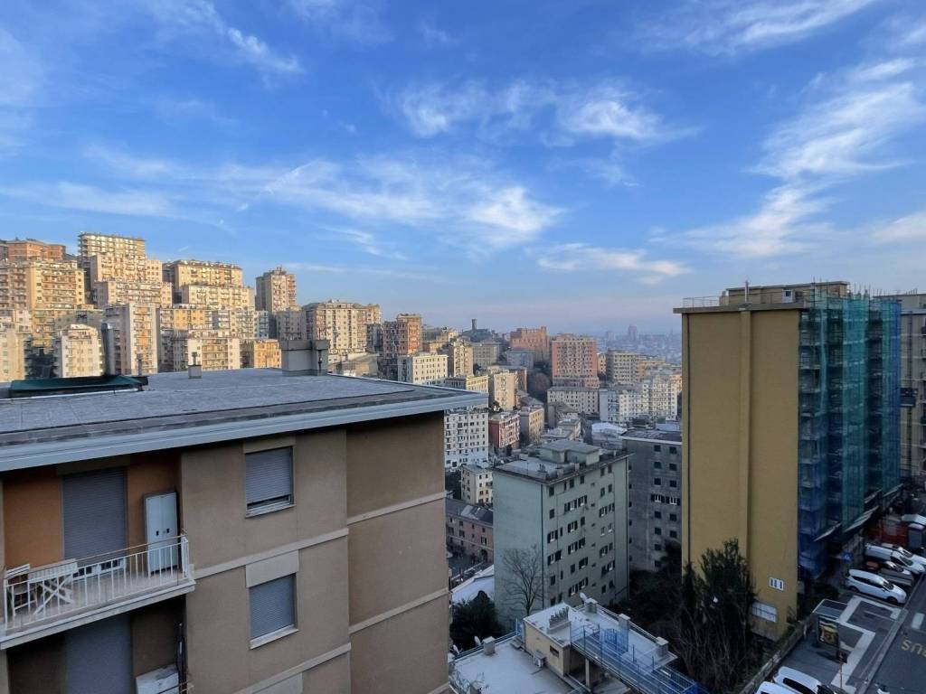 appartamento in vendita a Genova in zona Lagaccio / Granarolo