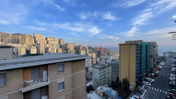 appartamento in vendita a Genova in zona Lagaccio / Granarolo