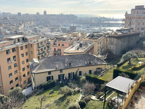 appartamento in vendita a Genova in zona Lagaccio / Granarolo