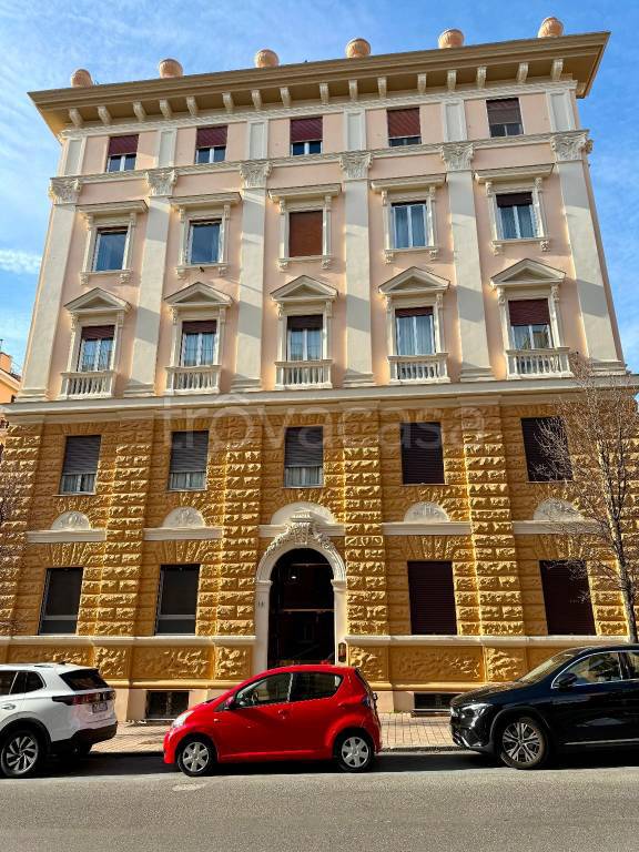 appartamento in vendita a Genova in zona Albaro